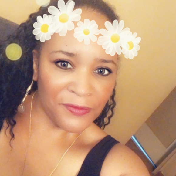 Meet your Posher, Shawnda - Picture 2 of 4